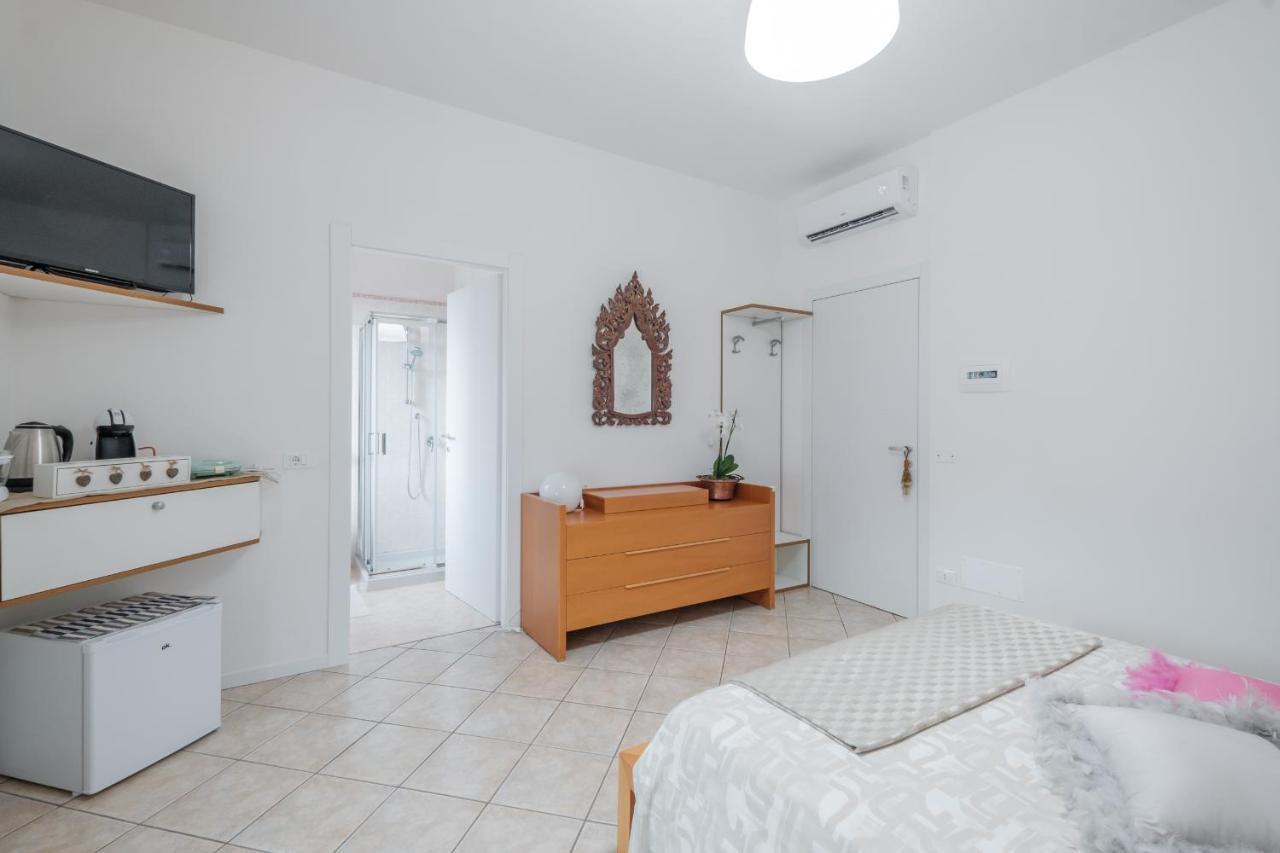 B&B Casa Gaia - Сирмионе Экстерьер фото